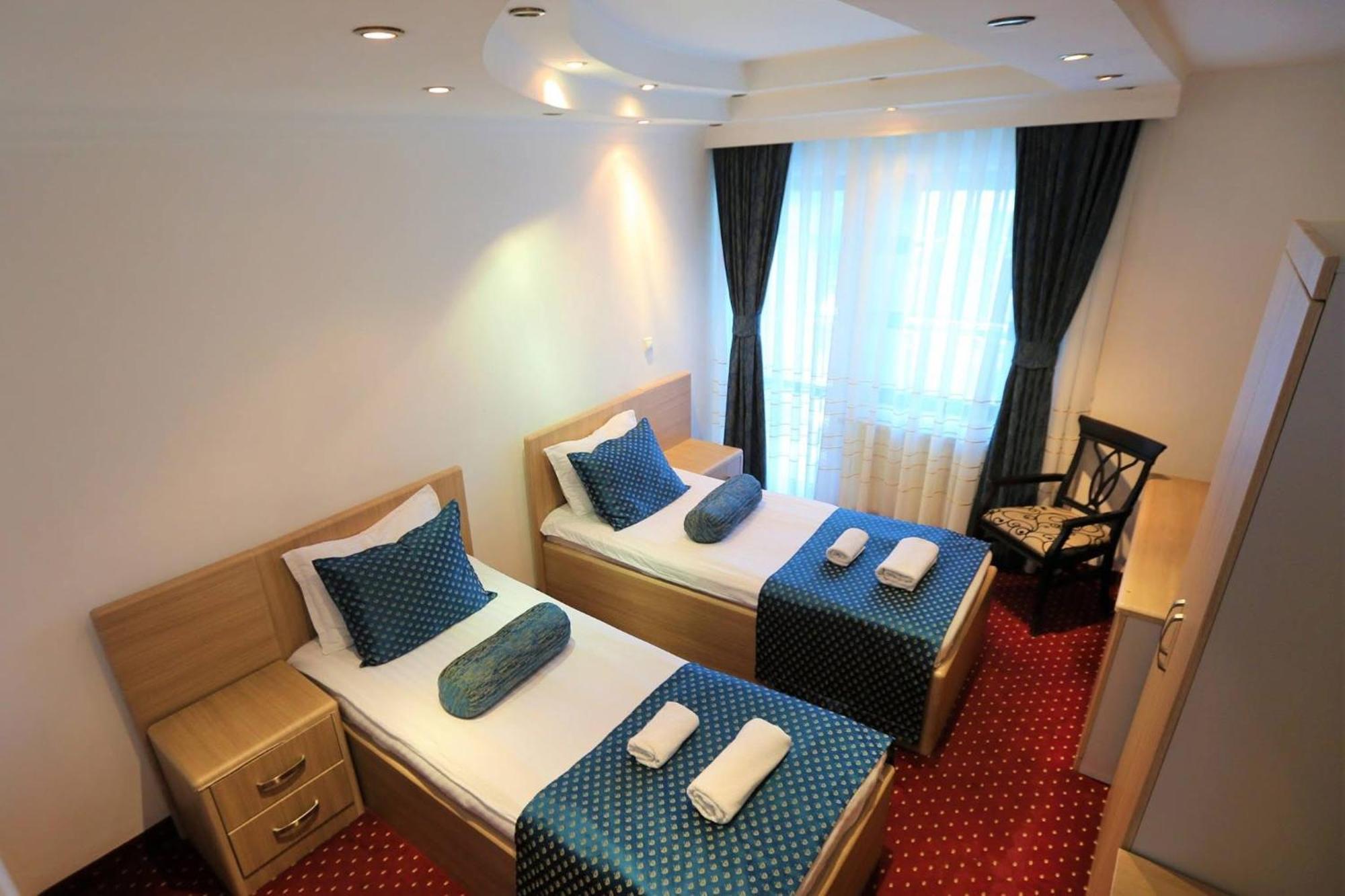 Hotel Pejton Prishtinë Ngoại thất bức ảnh